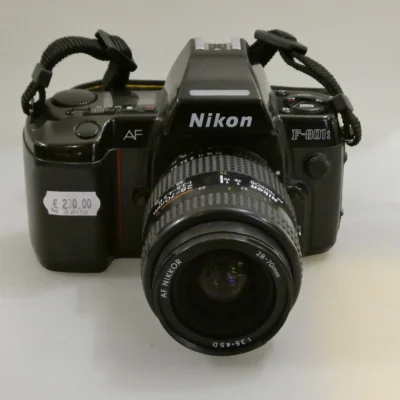 Nikon F801s + Nikkor AF 28-70mm f/3.5-4.5 D