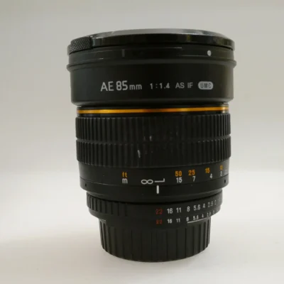 Samyang 85mm f/1.4 AE