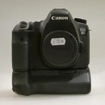 Canon 6D con Battery Grip BG-E13 usata garantita - Ottica Centrale Vicenza