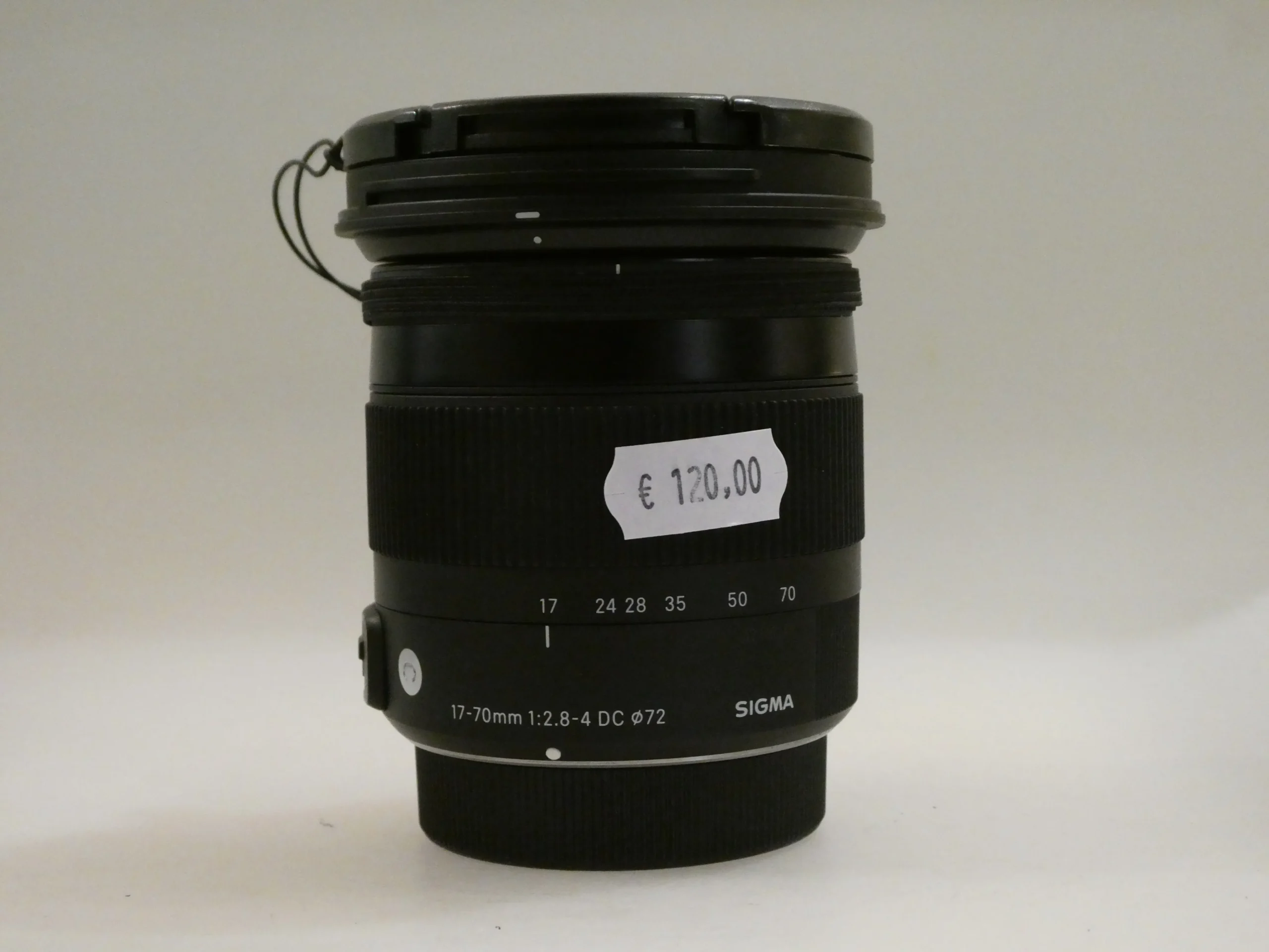Sigma 17-70mm f/2.8-4 DC Macro OS HSM Contemporary