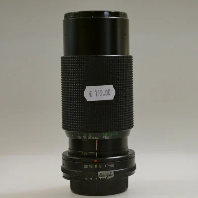 Vivitar 70-210mm f/4.5-5.6 Macro Focusing Zoom