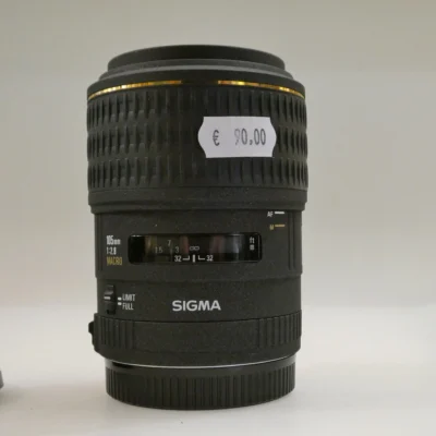 Sigma 105mm f/2.8 EX DG Macro