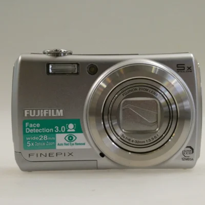 Fujifilm FinePix F100fd NOS nuova mai utilizzata vintage - Ottica Centrale Vicenza