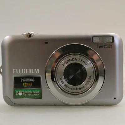 Fujifilm FinePix JV100 NOS nuova mai utilizzata vintage - Ottica Centrale Vicenza