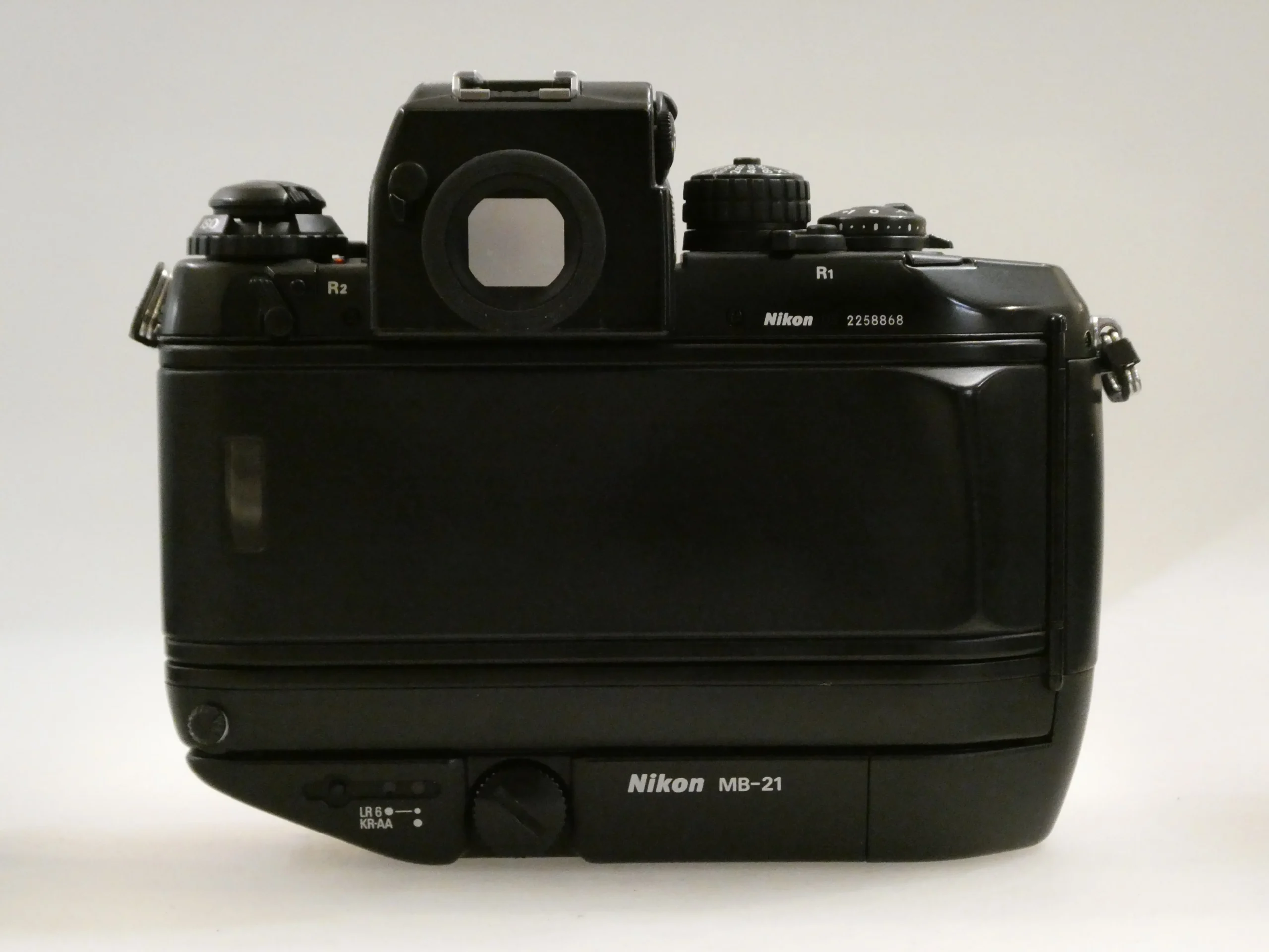 Nikon F4 usata garantita - Ottica Centrale Vicenza