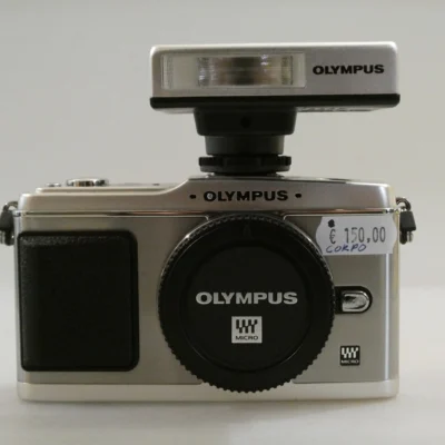 Olympus PEN E-P1 con flash FL-14 NOS nuova mai utilizzata vintage - Ottica Centrale Vicenza