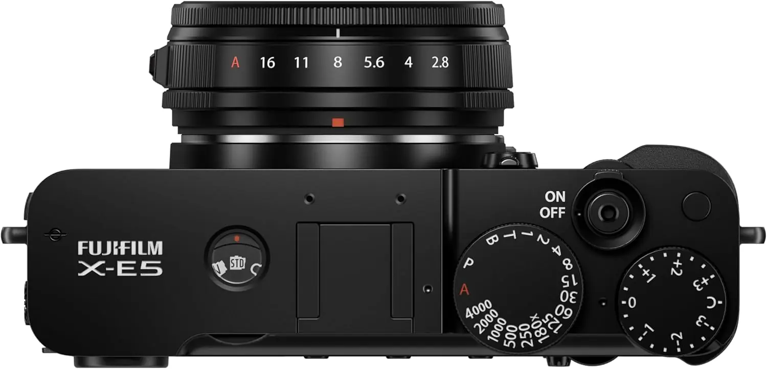 Fujifilm X-E5 Black con XF23mmF2.8 R WR - Ottica Centrale Vicenza